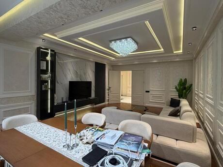 4 otaqlı yeni tikili - İnşaatçılar m. - 153 m²