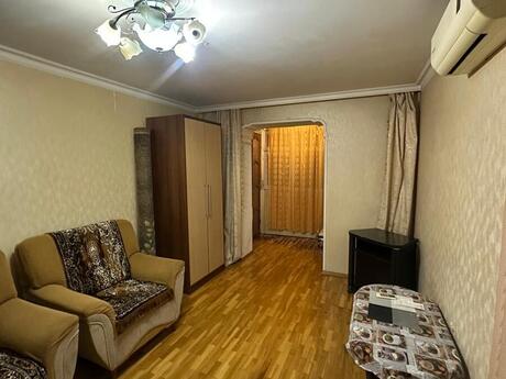 1 otaqlı köhnə tikili - Elmlər Akademiyası m. - 35 m²