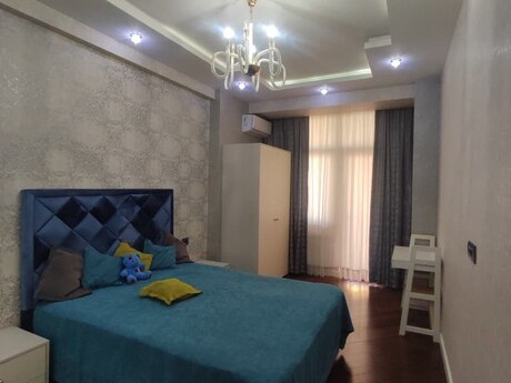 3 otaqlı yeni tikili - 28 May m. - 159 m²
