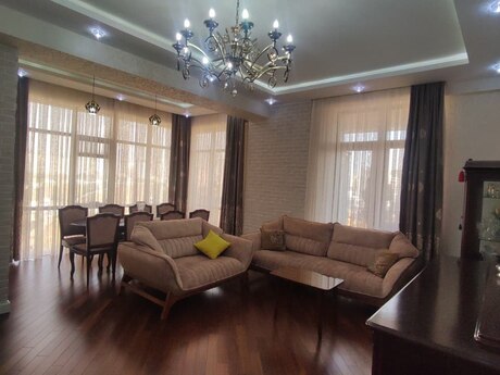 Elan №6023665 - Bakı, 28 May m., 3 otaqlı, 159 m², 9/18 mərtəbə