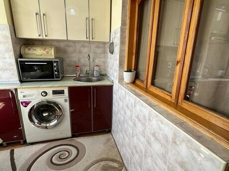 3-комн. вторичка - м. Ази Асланов - 60 м²