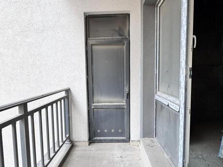 4 otaqlı yeni tikili - Ağ şəhər q. - 146 m²