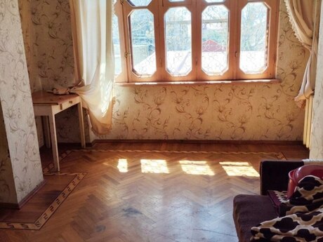 4 otaqlı köhnə tikili - Əhmədli m. - 100 m²