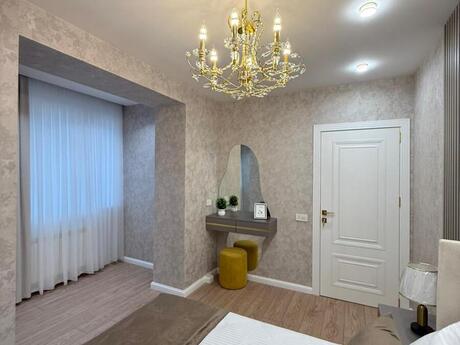 2 otaqlı köhnə tikili - Elmlər Akademiyası m. - 55 m²