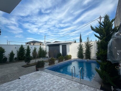 5 otaqlı həyət evi/bağ evi - Mərdəkan q. - 300 m²