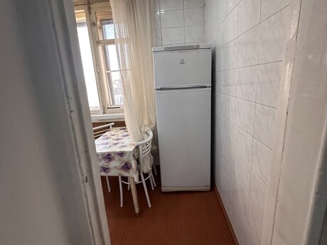 1 otaqlı köhnə tikili - 8-ci mikrorayon q. - 35 m²