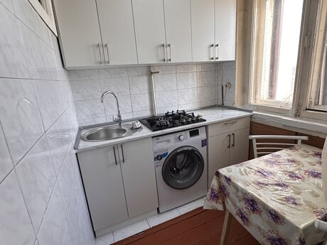 1 otaqlı köhnə tikili - 8-ci mikrorayon q. - 35 m²