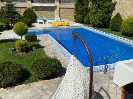 4 otaqlı həyət evi/bağ evi - Şüvəlan q. - 350 m²