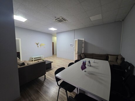 5 otaqlı ofis - Nəriman Nərimanov m. - 200 m²