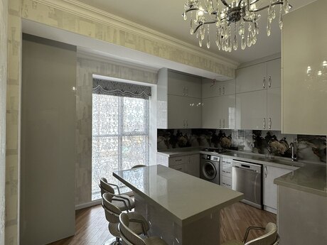 Объявление №6024440 - Баку, м. 28 мая, 3-комн., 130 м², 11/20 этаж