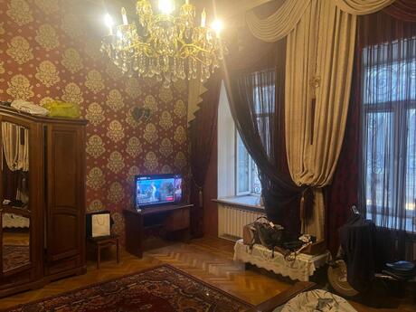 10 otaqlı köhnə tikili - Sahil m. - 390 m²
