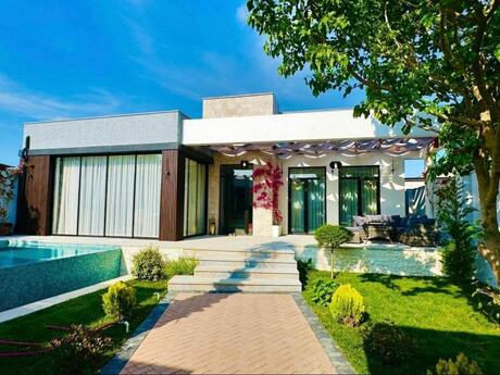 4 otaqlı həyət evi/bağ evi - Şüvəlan q. - 200 m²
