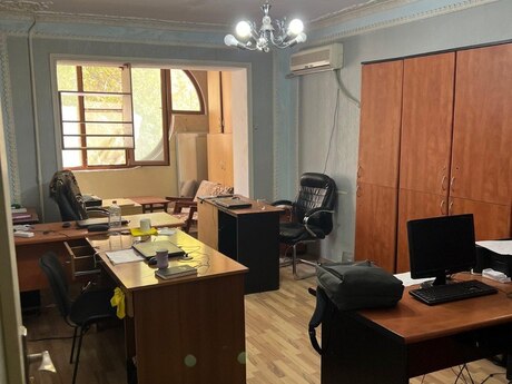 3-комн. офис - м. Низами - 70 м²
