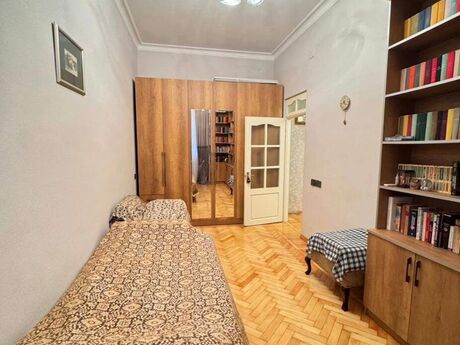 3 otaqlı köhnə tikili - İçəri Şəhər m. - 75 m²