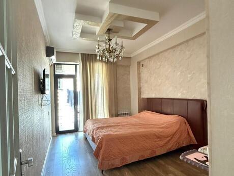4 otaqlı yeni tikili - 28 May m. - 160 m²