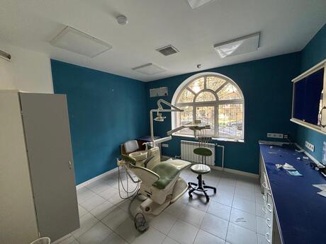 Объект - м. Элмляр Академиясы - 475 м²