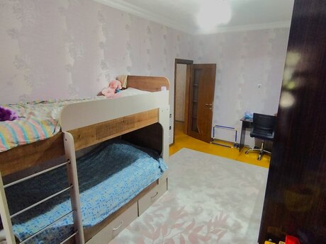3 otaqlı köhnə tikili - Həzi Aslanov m. - 90 m²