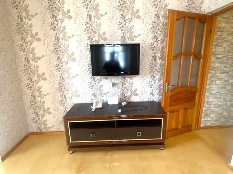 1 otaqlı köhnə tikili - Bakıxanov q. - 45 m²