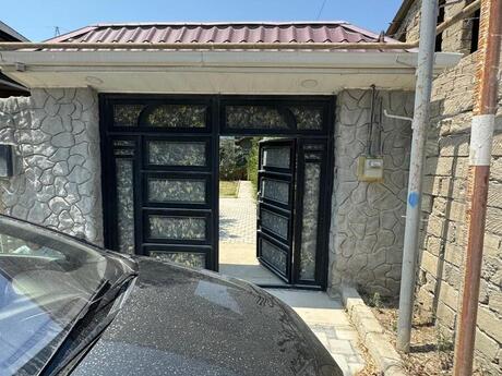 5 otaqlı həyət evi/bağ evi - Şüvəlan q. - 140 m²