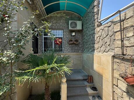 5 otaqlı həyət evi/bağ evi - Şüvəlan q. - 140 m²
