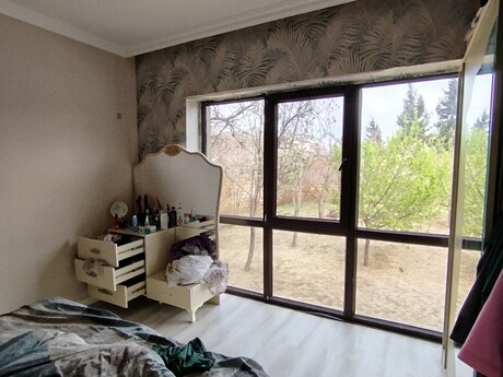5 otaqlı həyət evi/bağ evi - Novxanı q. - 90 m²