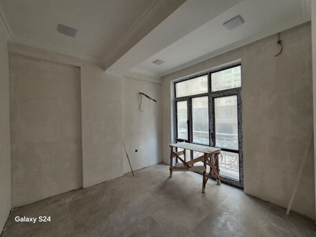 4 otaqlı yeni tikili - Nərimanov r. - 195 m²