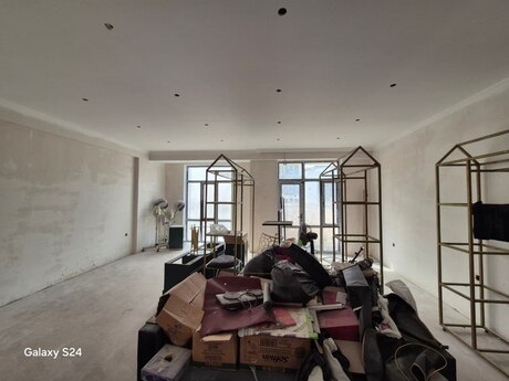 4 otaqlı yeni tikili - Nərimanov r. - 195 m²