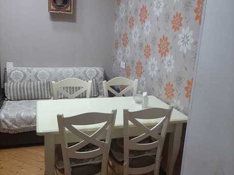 2 otaqlı köhnə tikili - Əhmədli q. - 60 m²