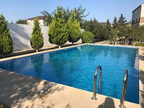 5 otaqlı həyət evi/bağ evi - Novxanı q. - 300 m²
