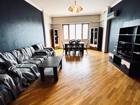 4 otaqlı yeni tikili - Nəsimi r. - 220 m²