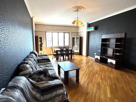 4 otaqlı yeni tikili - Nəsimi r. - 220 m²