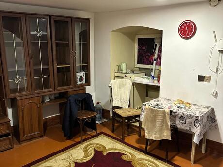 Объявление №6024972 - Баку, м. Ичеришехер, 2-комн., 42 м², 1/2 этаж