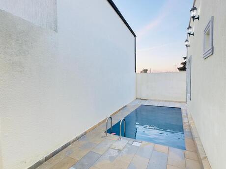4 otaqlı həyət evi/bağ evi - Şüvəlan q. - 140 m²