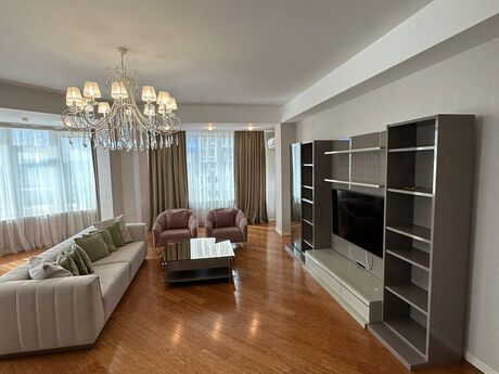 3 otaqlı yeni tikili - Elmlər Akademiyası m. - 150 m²