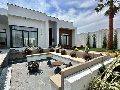 5 otaqlı həyət evi/bağ evi - Mərdəkan q. - 220 m²