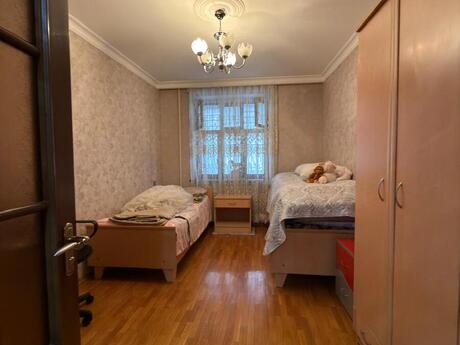 5 otaqlı köhnə tikili - Memar Əcəmi m. - 140 m²