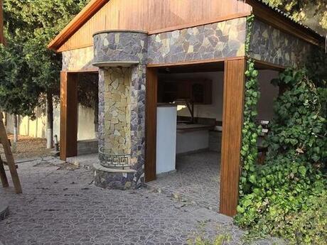 6 otaqlı həyət evi/bağ evi - Novxanı q. - 286 m²