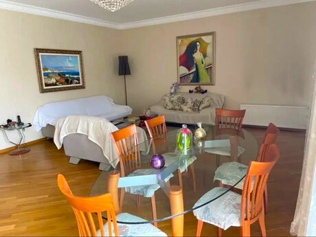 3 otaqlı yeni tikili - 28 May m. - 140 m²