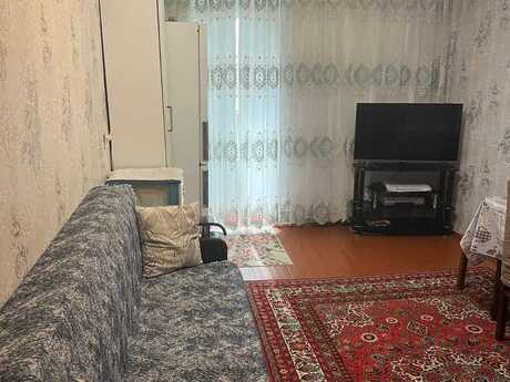 2 otaqlı köhnə tikili - Azadlıq Prospekti m. - 70 m²