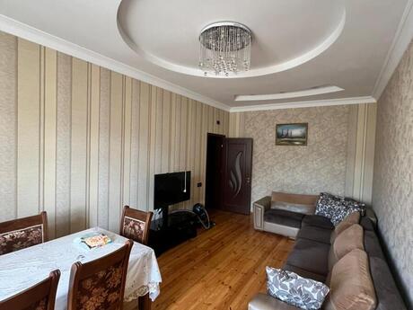 7 otaqlı həyət evi/bağ evi - Yeni Ramana q. - 230 m²