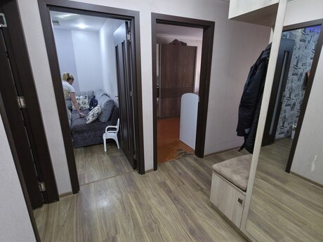 3 otaqlı köhnə tikili - Neftçilər m. - 70 m²