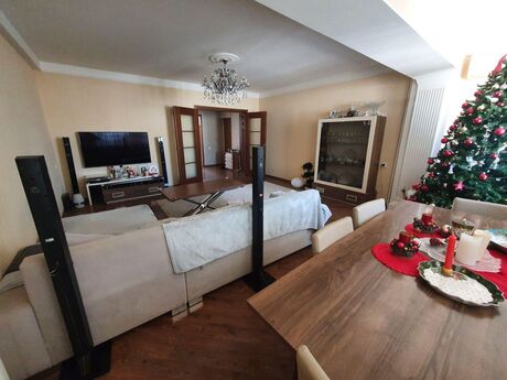 3 otaqlı köhnə tikili - 28 May m. - 90 m²