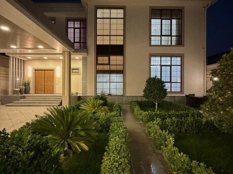 5 otaqlı həyət evi/bağ evi - Mərdəkan q. - 400 m²