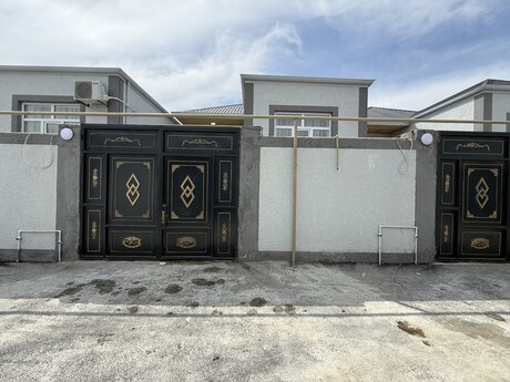 House with Garden, Villa For Sale