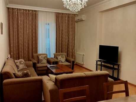 3-комн. новостройка - м. Ичеришехер - 137 м²