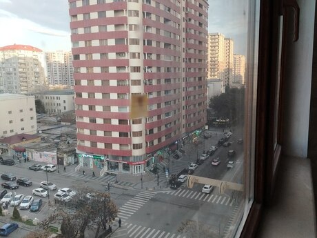 3 otaqlı köhnə tikili - Nəsimi r. - 68 m²