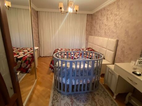 4 otaqlı köhnə tikili - Yeni Günəşli q. - 100 m²