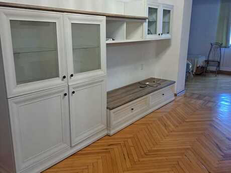 3 otaqlı köhnə tikili - Elmlər Akademiyası m. - 75 m²