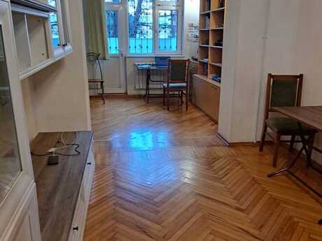 3 otaqlı köhnə tikili - Elmlər Akademiyası m. - 75 m²
