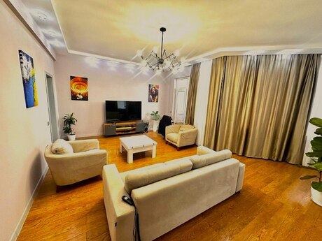 3 otaqlı yeni tikili - Gənclik m. - 145 m²